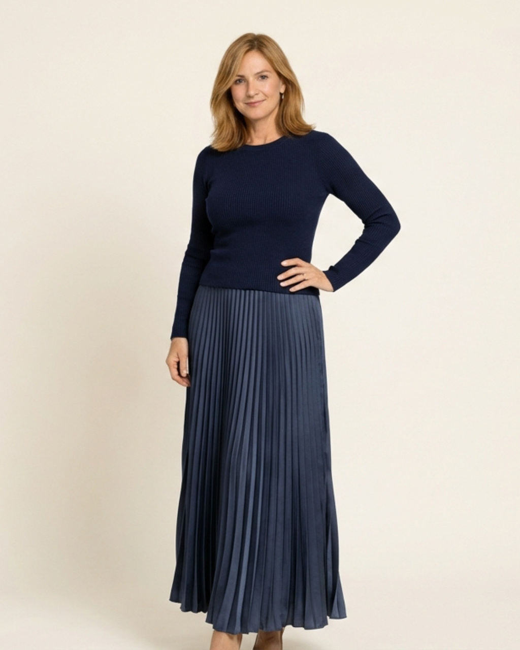 Aclarada - Vestido maxi con jersey y falda plisada