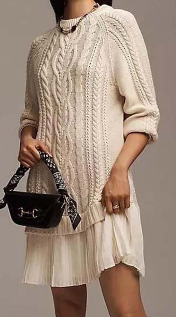 Celeste- Vestido de punto con falda plisada