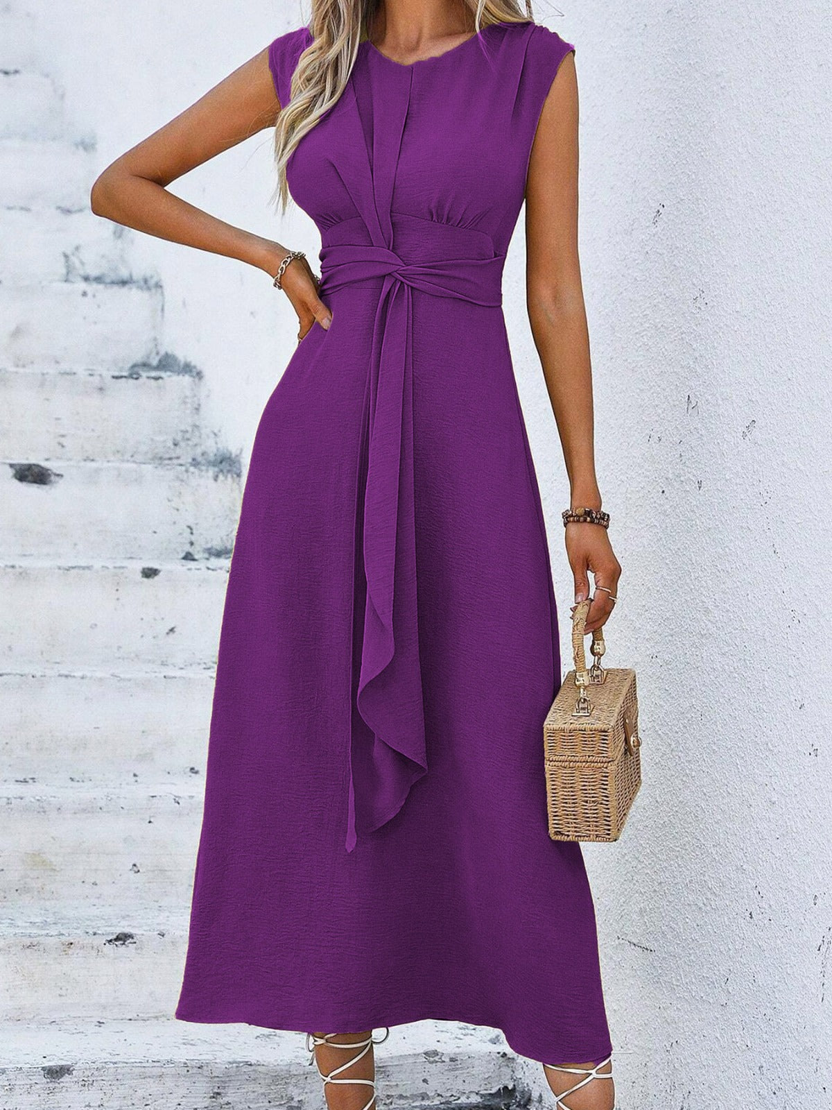 Evelina - Vestido elegante sin mangas con cintura ajustable